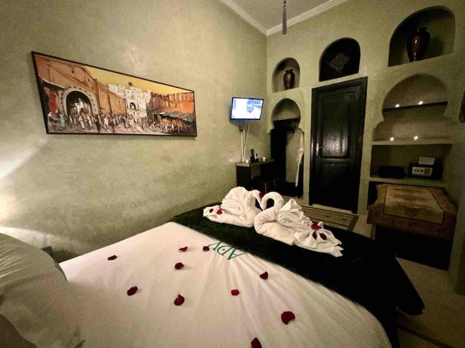 Riad Art De Vivre Avec Jacuzzi Marrakesh Exterior photo