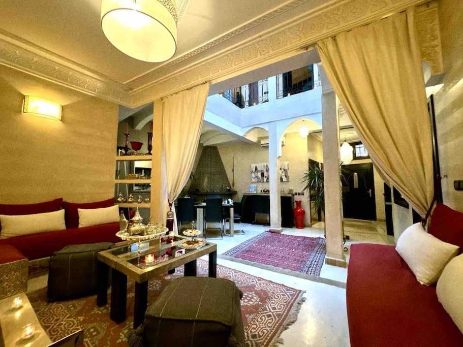 Riad Art De Vivre Avec Jacuzzi Marrakesh Exterior photo