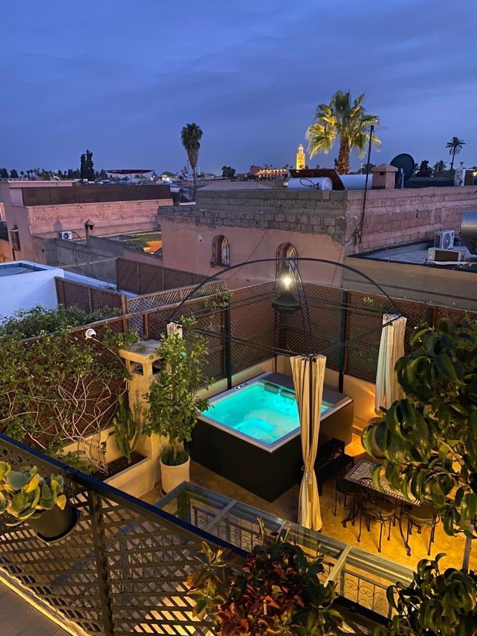 Riad Art De Vivre Avec Jacuzzi Marrakesh Exterior photo